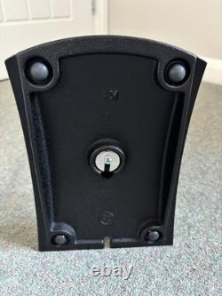 4 Original Bose Floor Stands for Double Cube Speakers in Black