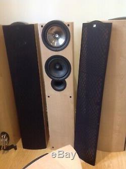 4 x KEF iQ5 Floorstanding Speakers Plus KEF IQ2c Centre Speaker in Maple Finish