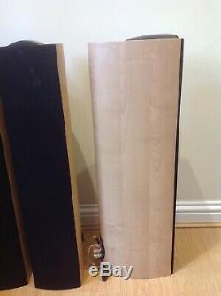 4 x KEF iQ5 Floorstanding Speakers Plus KEF IQ2c Centre Speaker in Maple Finish