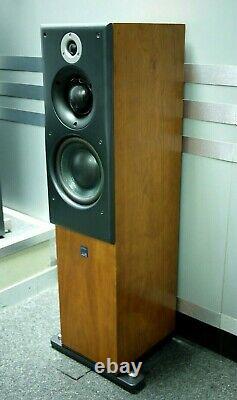 ATC SCM40 Floorstanding Speakers in Cherry Preowned