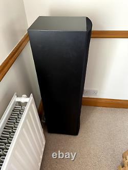 A pair of kef speakers, Q75, Floor standing, Bi-Wireable, black