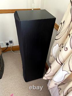 A pair of kef speakers, Q75, Floor standing, Bi-Wireable, black