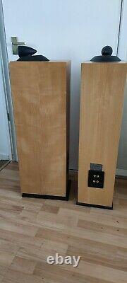 Audiophile Wharfedale Pi-30 floor standing speakers. 200W. Great sound