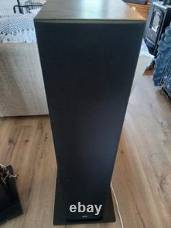 B + W 684 Floorstanding Speakers in black