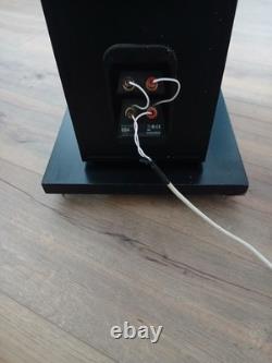 B + W 684 Floorstanding Speakers in black