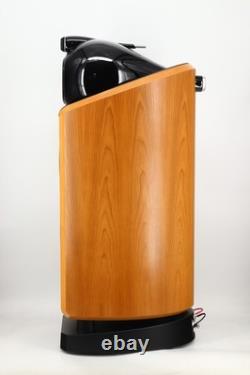 B&W 802 Diamond Floorstanding Speakers, good condition, box, 3 month warranty