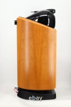 B&W 802 Diamond Floorstanding Speakers, good condition, box, 3 month warranty