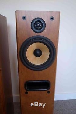 B&W (Bowers & Wilkins) P4 Pair of floor standing speakers Cherry wood