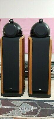 B+W (Bowers and Wilkins) Nautilus 802 Floor Standing Speakers. Used. VGC