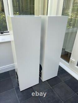 B&W CM9 S2 White 200W Bowers Wilkins Standing Speakers