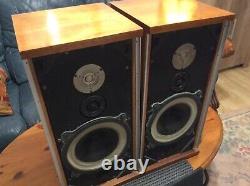 B&W DM4 Bowers Wilkins Vintage Classic Speakers 3 Ways 8 Ohms 1976