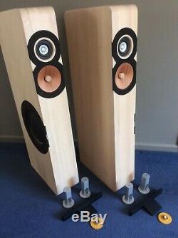 Boenicke W11 floor standing speakers in Ash slightly used, boxed with Swing Base