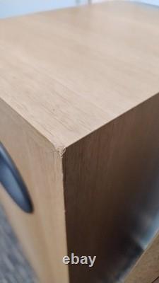 Bowers And Wilkinson's DM 603 S3 Floor Standing Speakers In Very Good Condition