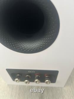 Bowers & Wilkins 603 S3 Floorstanding Speakers (Pair) in white