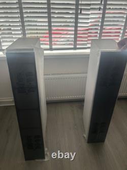 Bowers & Wilkins 603 S3 Floorstanding Speakers (Pair) in white
