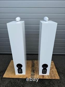 Bowers&Wilkins 702 S2 Floorstanding Speakers Trade in (missing jumpers)