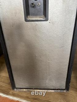 Bowers Wilkins B&W DM 330i floor standing speakers black veneer inc