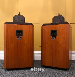 Bowers & Wilkins B&w 801 Floor Standing Speakers. Wonderful Examples