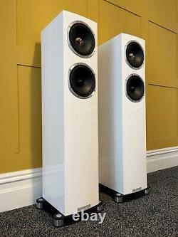 Boxed Fyne Audio F501sp Floorstanding Hi Fi Speakers. Piano Gloss White. Warranty