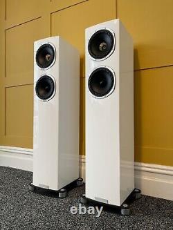 Boxed Fyne Audio F501sp Floorstanding Hi Fi Speakers. Piano Gloss White. Warranty