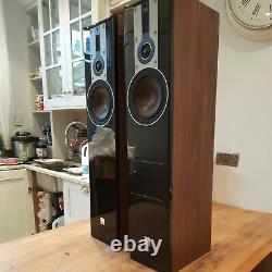 DALI Opticon 5 floor standing audiophile speakers Walnut