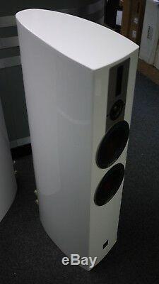 Dali Epicon 6 Floorstanding Speakers in White Preowned