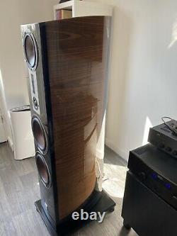 Dali Epicon 8 Floorstanding Speakers In WALNUT High Gloss Lacquer