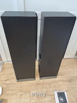 Dali Oberon 5 FloorStanding Speakers Pair Black Ash 12 Months Old Mint Condition