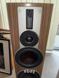 Dali Rubicon 6 Floor Standing Speakers Walnut