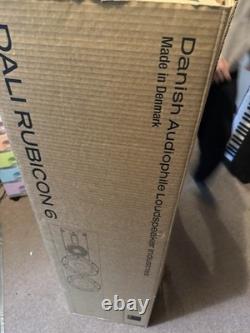 Dali Rubicon 6 Floor Standing Speakers Walnut