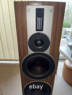 Dali Rubicon 6 Floor Standing Speakers Walnut