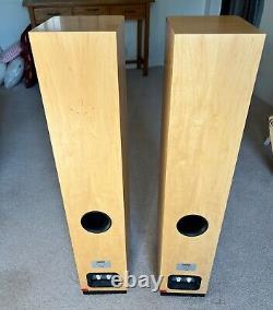 Dynaudio Focus 220 Floorstanding Loudspeakers Maple Finish