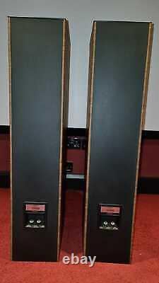 FOCAL Aria 926 Floor Standing Speakers Black/Walnut CTI NIN-1358