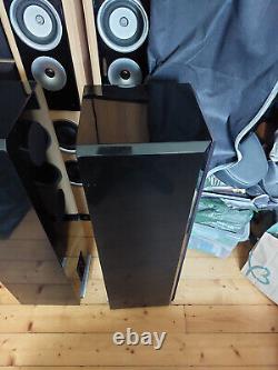 Floorstanding Di-Pole Speakers