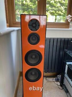 Floorstanding Speakers. 3-way very high end audiophile