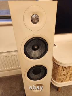 Focal Chora 816 Floorstanding hifi Speakers