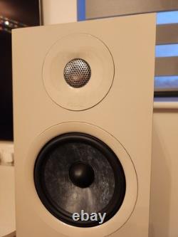 Focal Chora 816 Floorstanding hifi Speakers