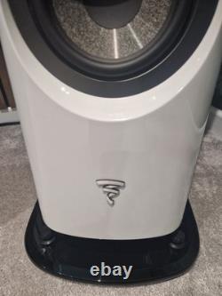Focal Sopra No2 Floor Standing Speakers in Carrera White. Spotless / No Marks