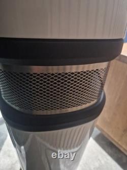 Focal Sopra No2 Floor Standing Speakers in Carrera White. Spotless / No Marks