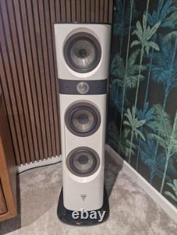 Focal Sopra No2 Floor Standing Speakers in Carrera White. Spotless / No Marks