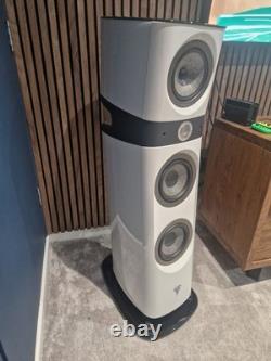 Focal Sopra No2 Floor Standing Speakers in Carrera White. Spotless / No Marks