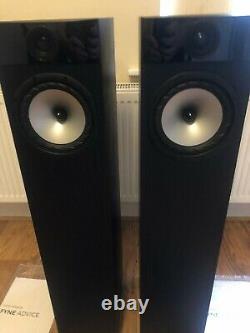 Fyne Audio F302 Floorstanding Speakers Black. New ex display