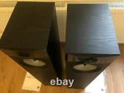 Fyne Audio F302 Floorstanding Speakers Black. New ex display