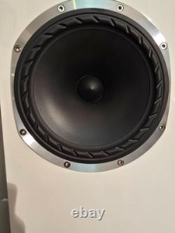 Fyne Audio F502SP Floor Standing Speaker. Tower Speaker. MRSP £5,299 Piano White