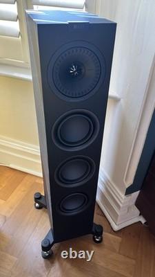KEF Q550 Floorstanding Speakers Pair With Magnetic Grills- Immaculate Condition