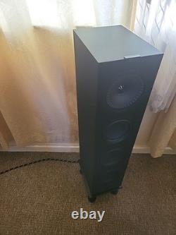 KEF Q750 Floorstanding Speakers Pair Excellent Condition New