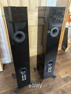 KEF R500 Floorstanding Speakers Black Excellent condition with original receipt