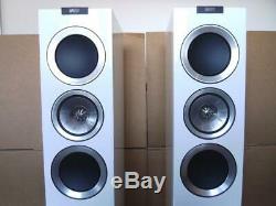 KEF R500 Floorstanding Speakers in white