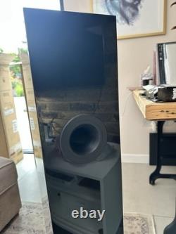 KEF R500 Floorstanding Speakers with Original Packaging Piano Black
