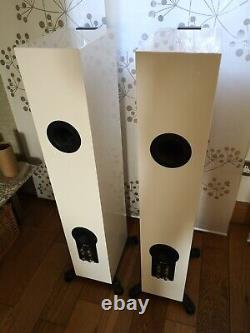 KEF R500 Gloss White 3-Way Floorstanding Speakers BOXED